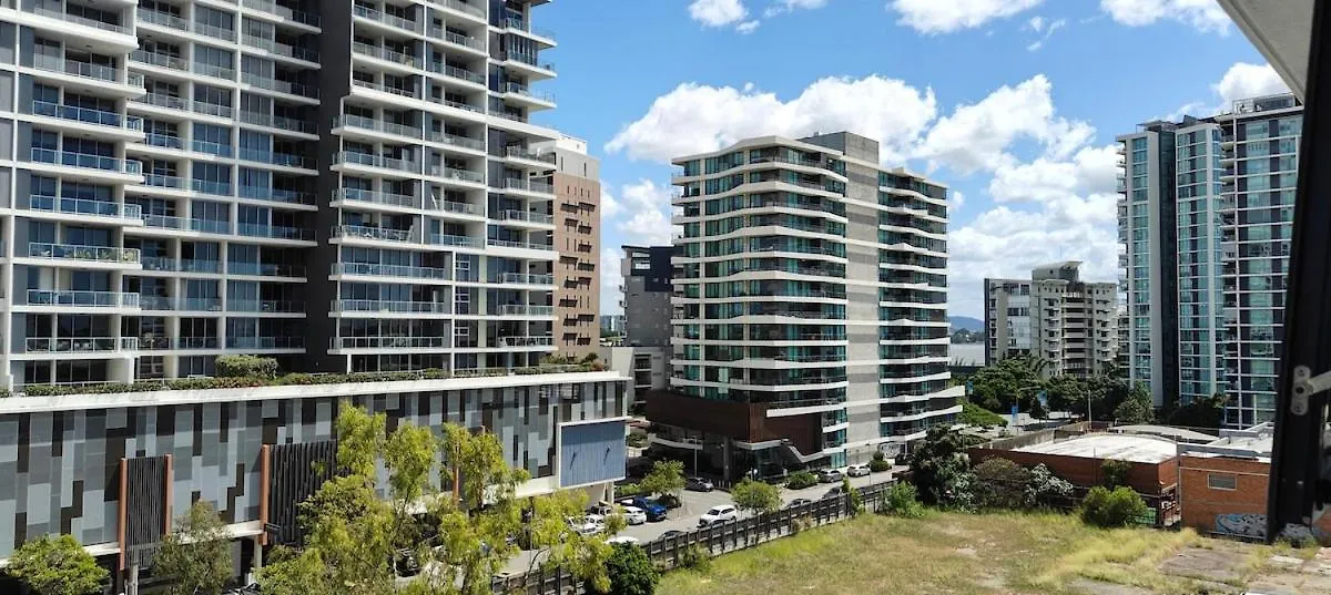 Charming Hamilton Retreat Apartment Brisbane